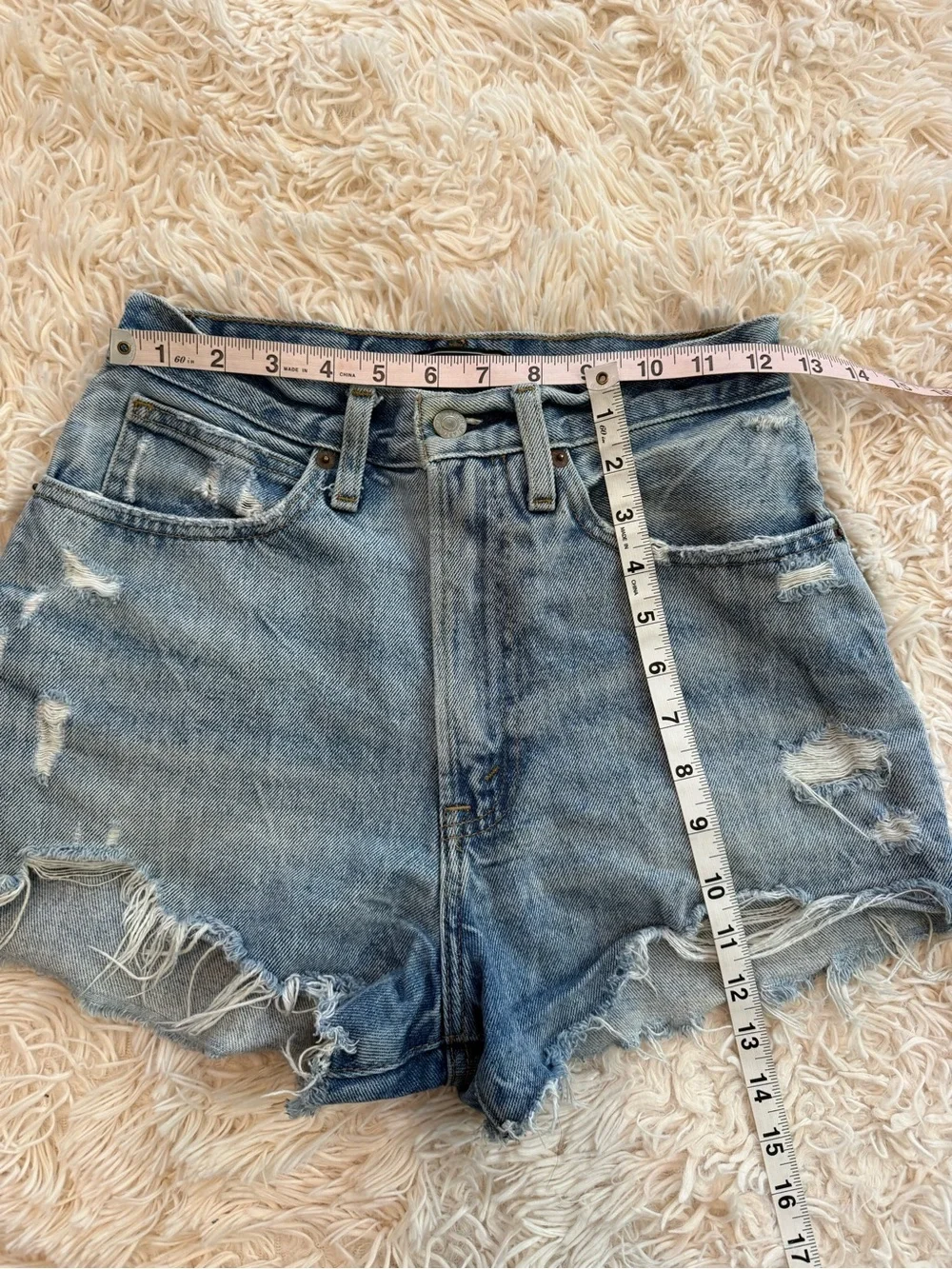 Abercrombie & Fitch Distressed Denim Shorts Light Wash Size 26